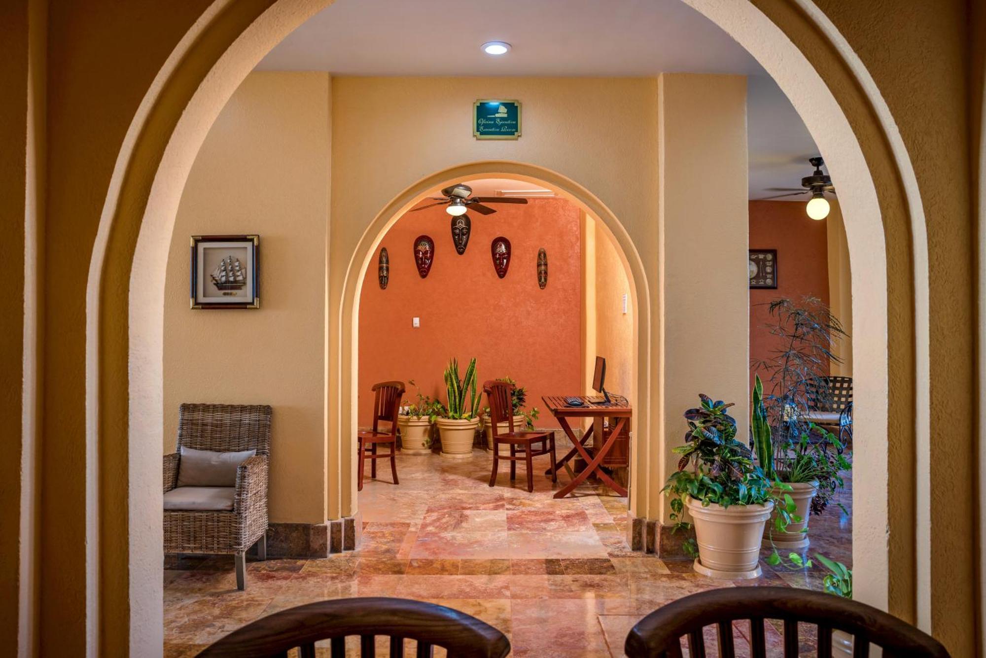 Best Western Posada Freeman Mazatlán Buitenkant foto