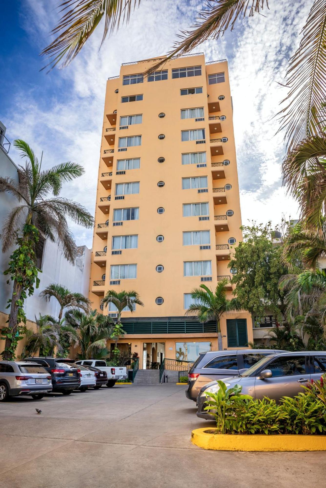 Best Western Posada Freeman Mazatlán Buitenkant foto