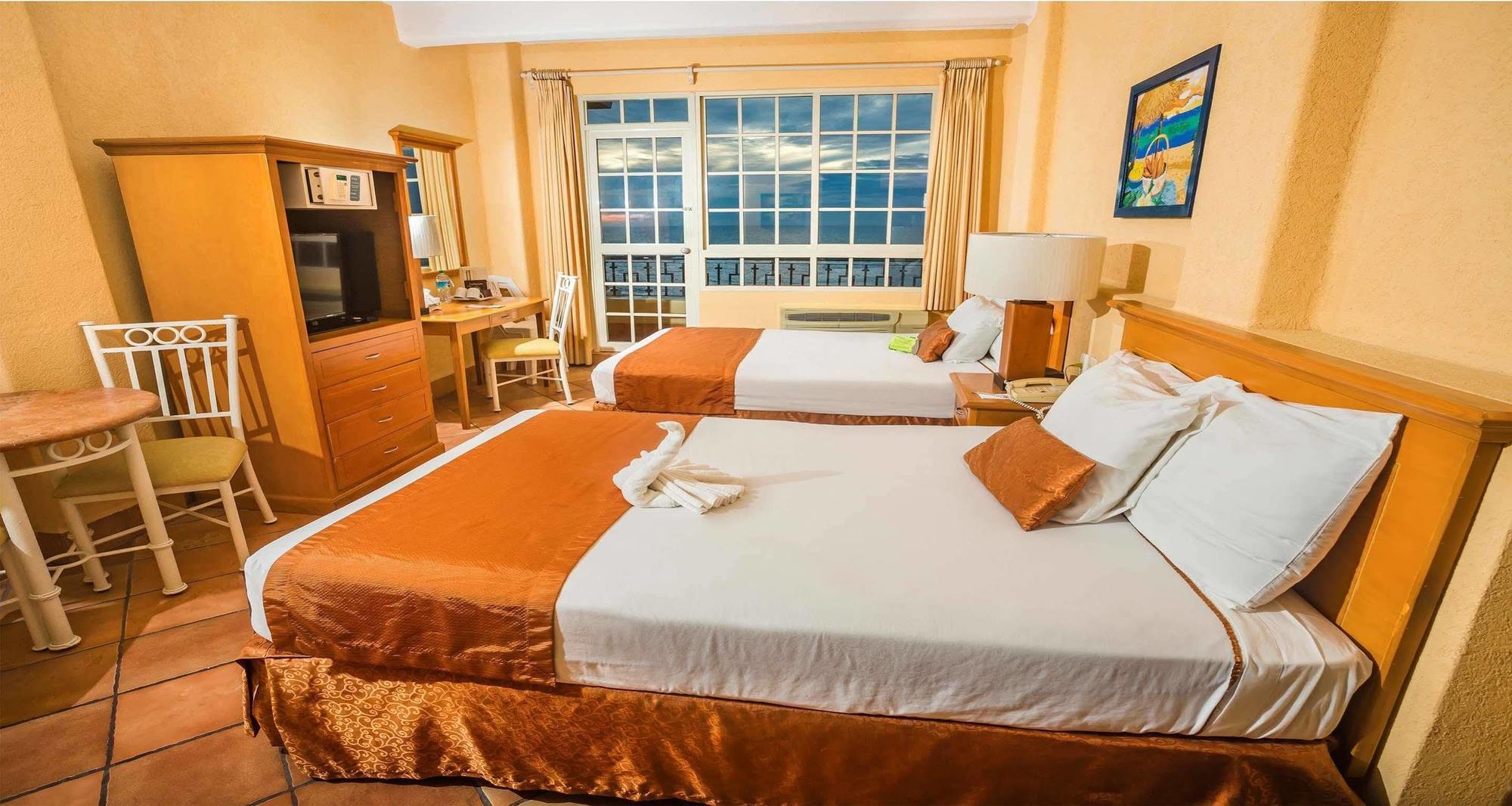 Best Western Posada Freeman Mazatlán Buitenkant foto